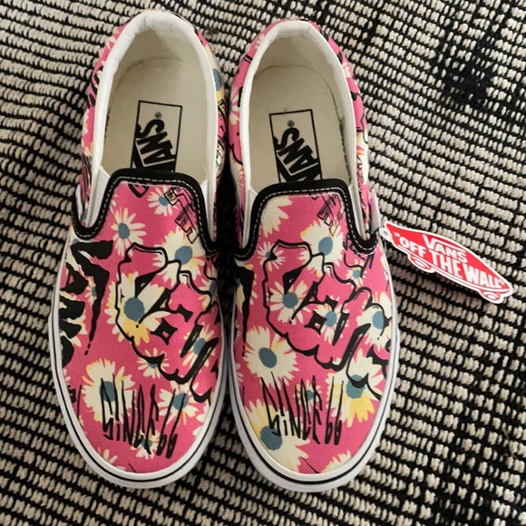 Vans Shoes - 💕NWT💕 Vans. Size 5.5 Women’s 🏁